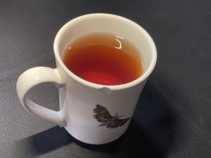 Cracked teacup