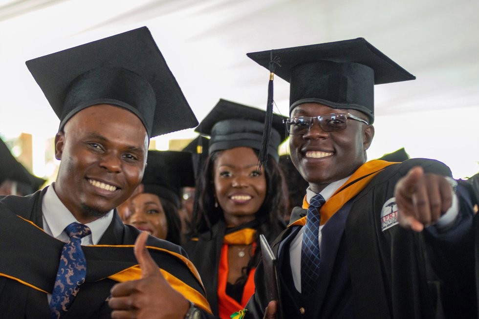<i>Africa University Graduates</i>